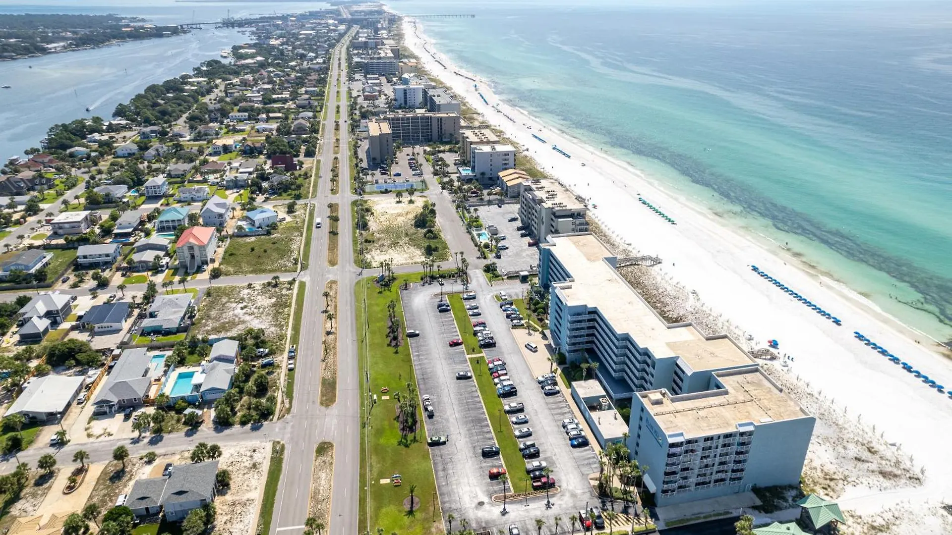 Sandpiper Cove 1151- By Holiday Isle Properties Destin
